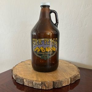 Four Peaks Brewing Company 64 Ounce Glass Beer Growler